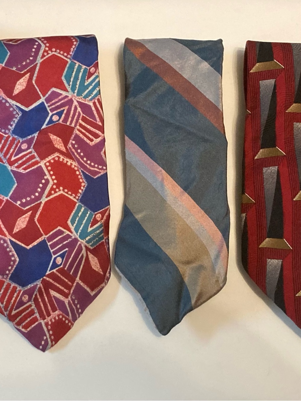 Five Men's Neckties Assorted PatFive Men's Neckties Assorted Patterns and Colors